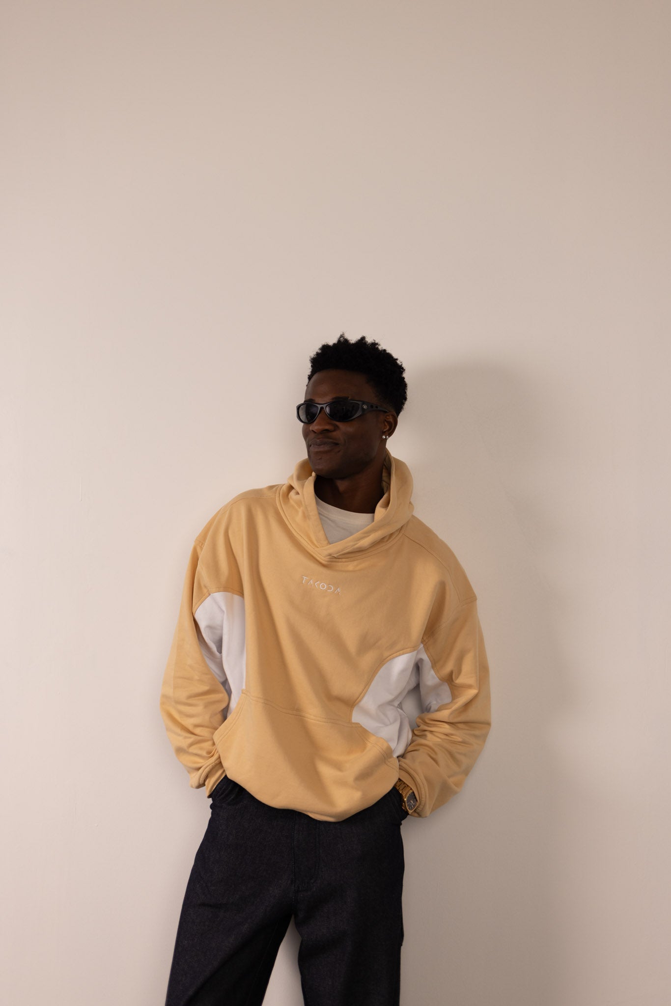 Hoodie - Off yellow & white